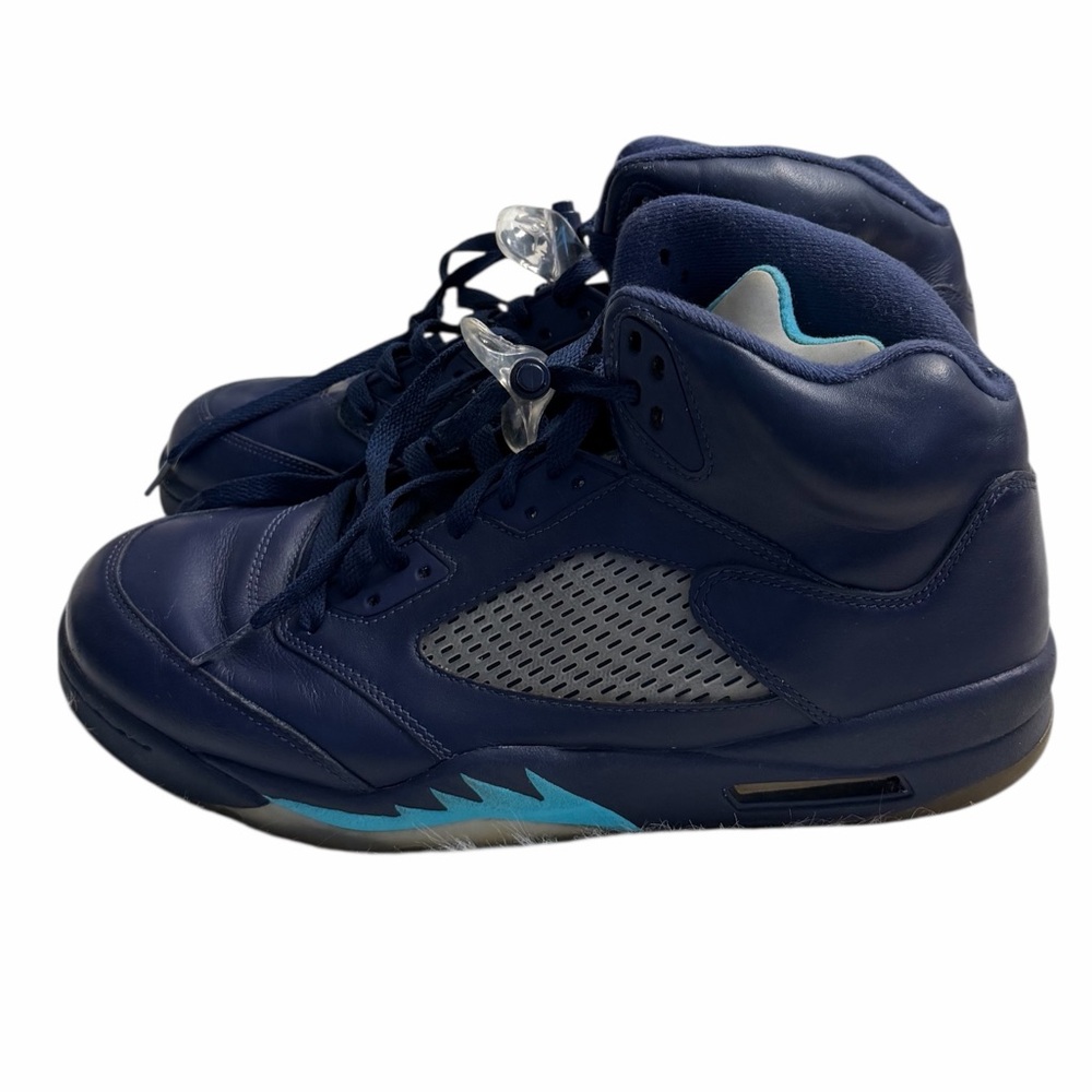 Nike Air Jordan 5 Retro sneakers in the "Pre-Grape" Size 12